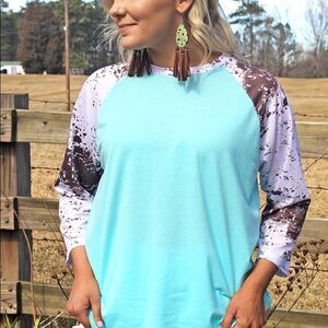 NWT Pretty In Turquoise 3/4 Sleeve Raglan Tee